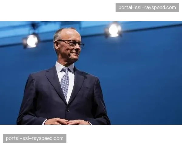 内容生产方与终端制造方本季达成联合 这种捆绑正加速新功能向市场的推演